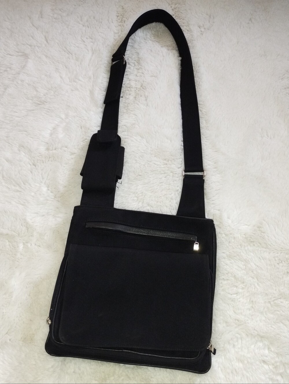 The Limited Black Men’s Messenger Crossbody Bag
